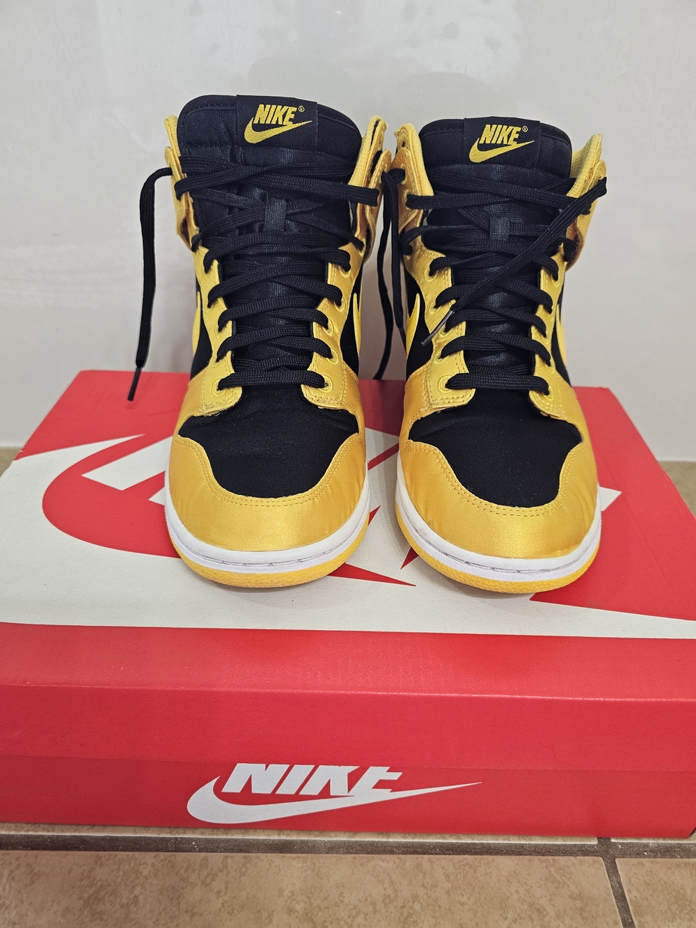 Nike Dunk High Black & Yellow Mid-Top Sneakers